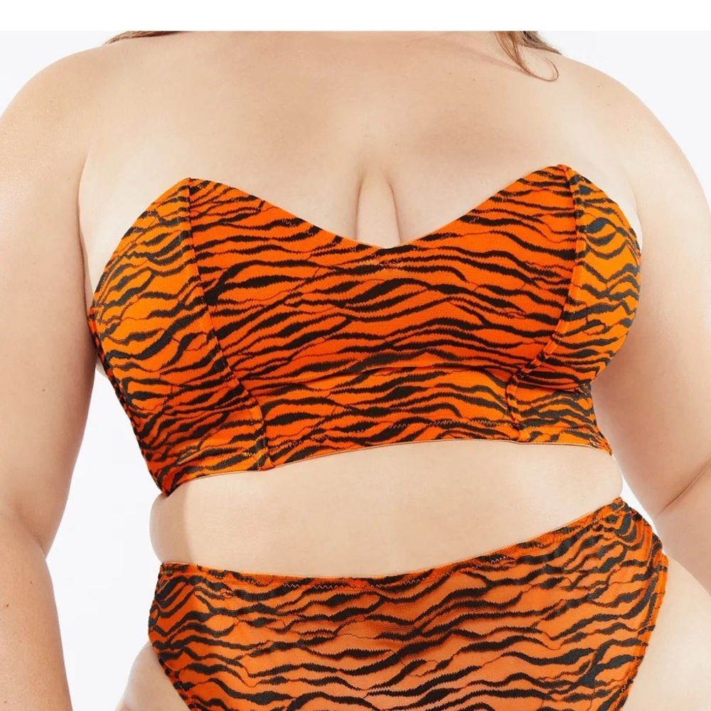 Savage X Fenty Orange Black Bold Tiger Print Bandeau Top - I have it in 2x & 3x